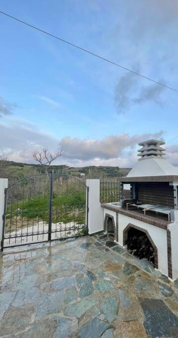 Villa Eftychia Serene Getaway With Hot Tub In A Quiet Location Kissamos Bagian luar foto