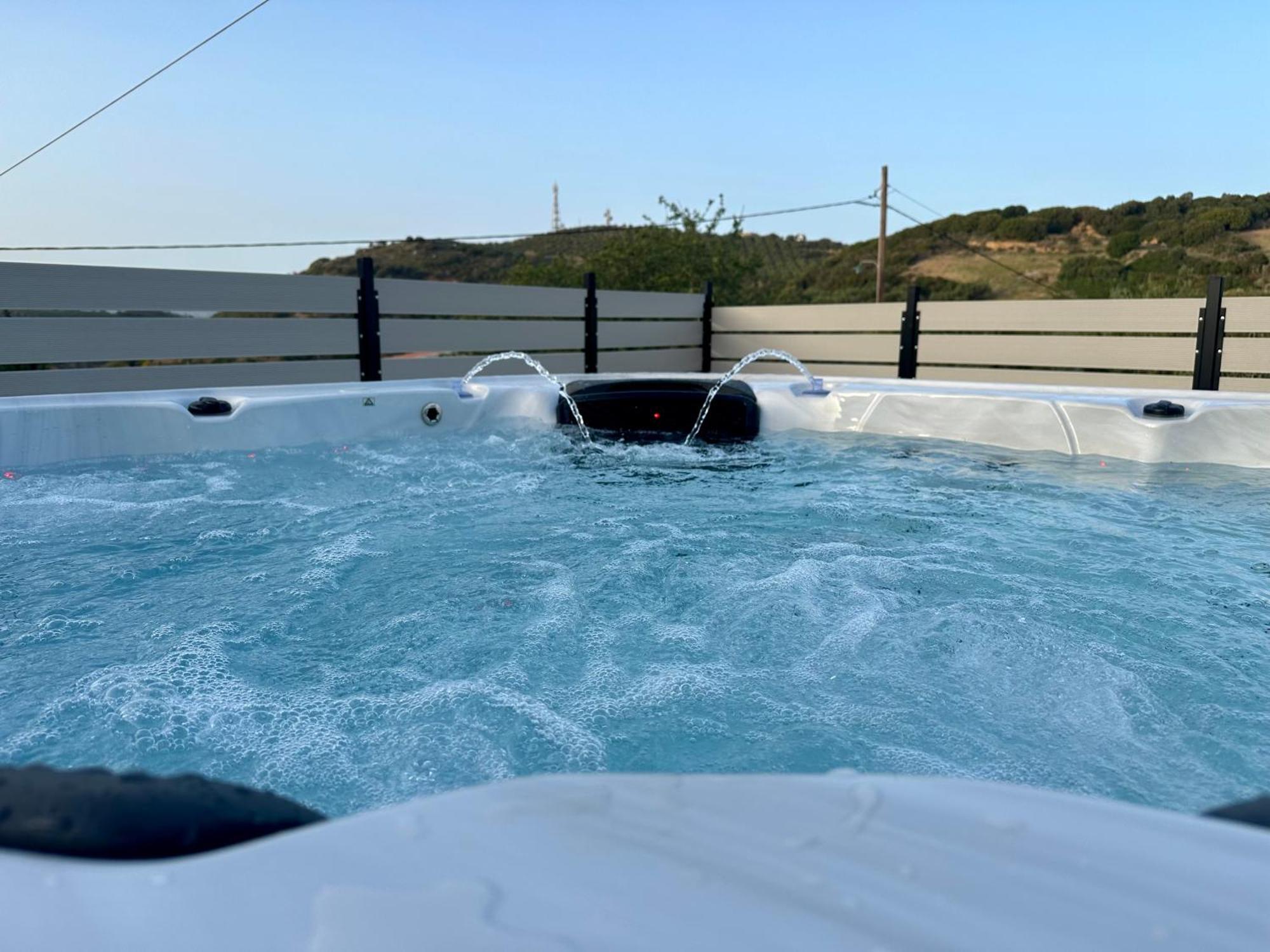 Villa Eftychia Serene Getaway With Hot Tub In A Quiet Location Kissamos Bagian luar foto